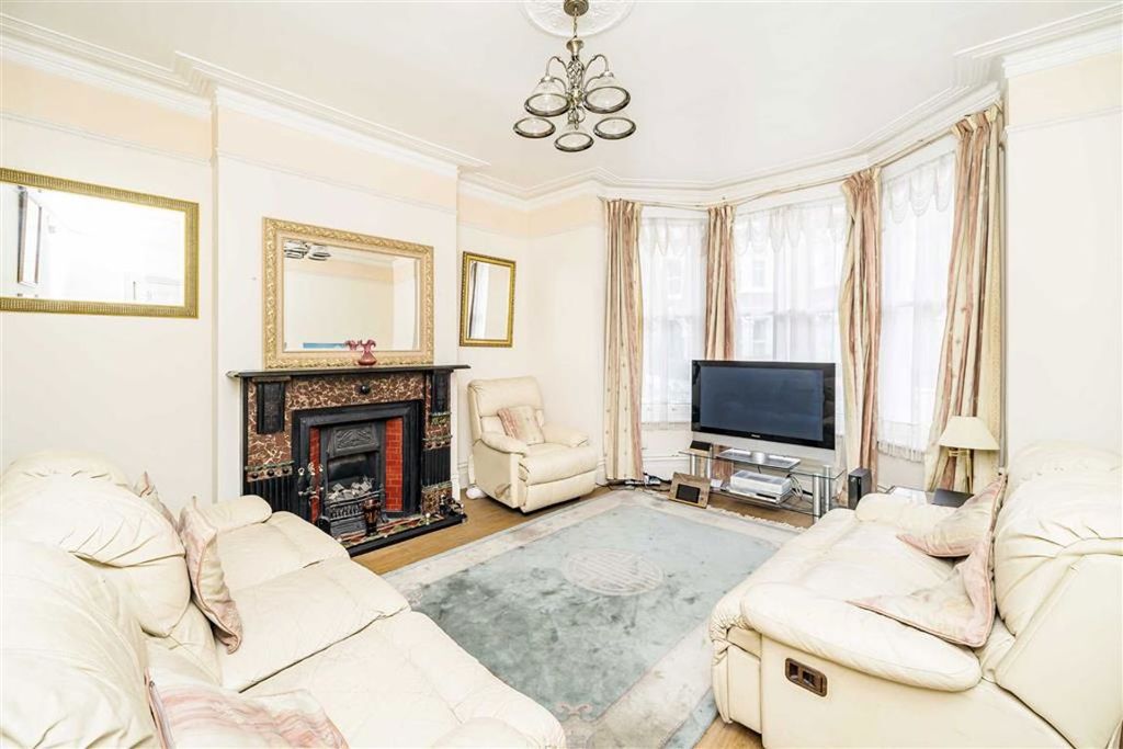 Property photo 2 of 9