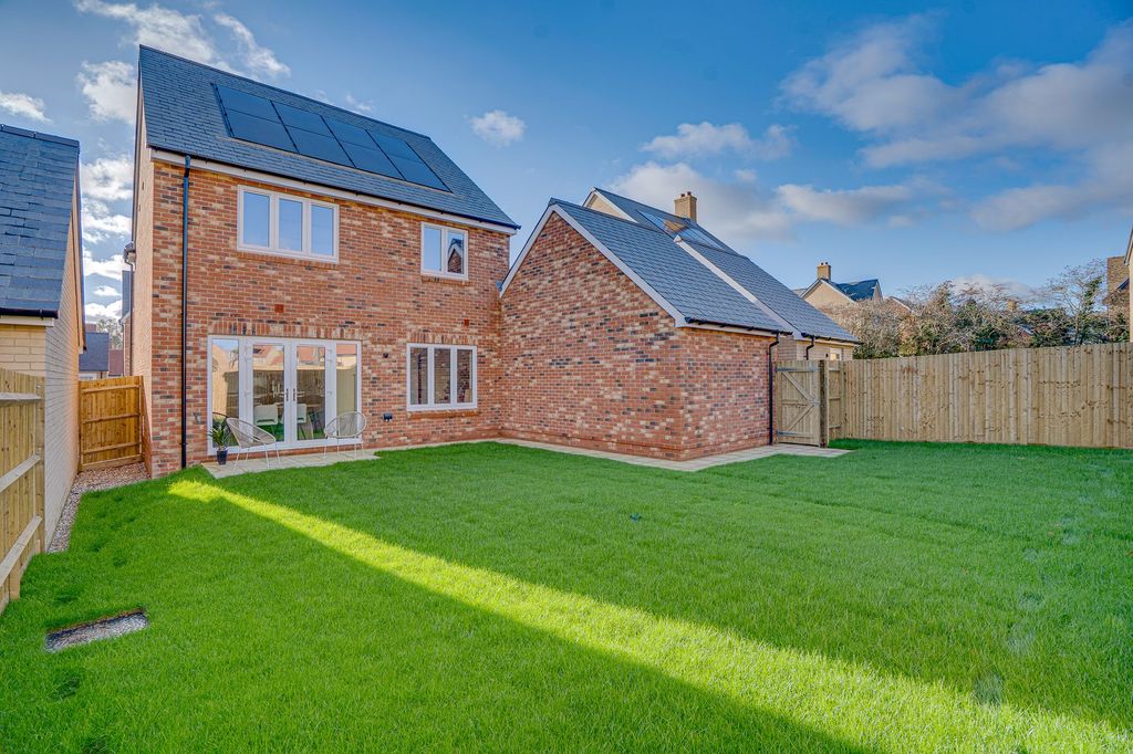 Property photo 3 of 25