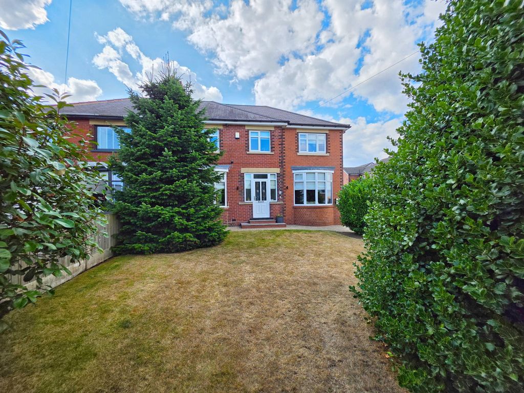 Property photo 1 of 41