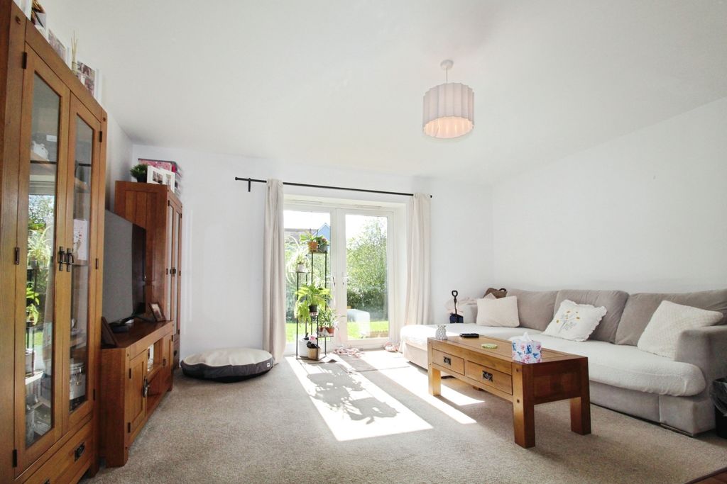 Property photo 3 of 20 Pbox-Img.Jpg