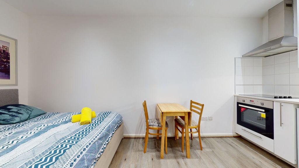 Property photo 3 of 11
