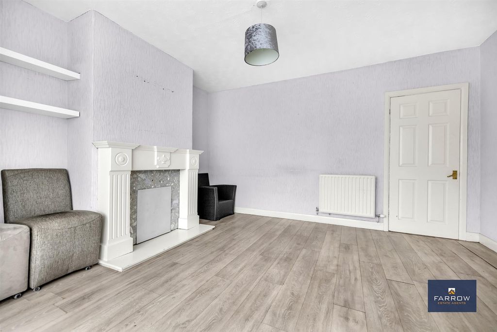 Property photo 3 of 22 Living Room