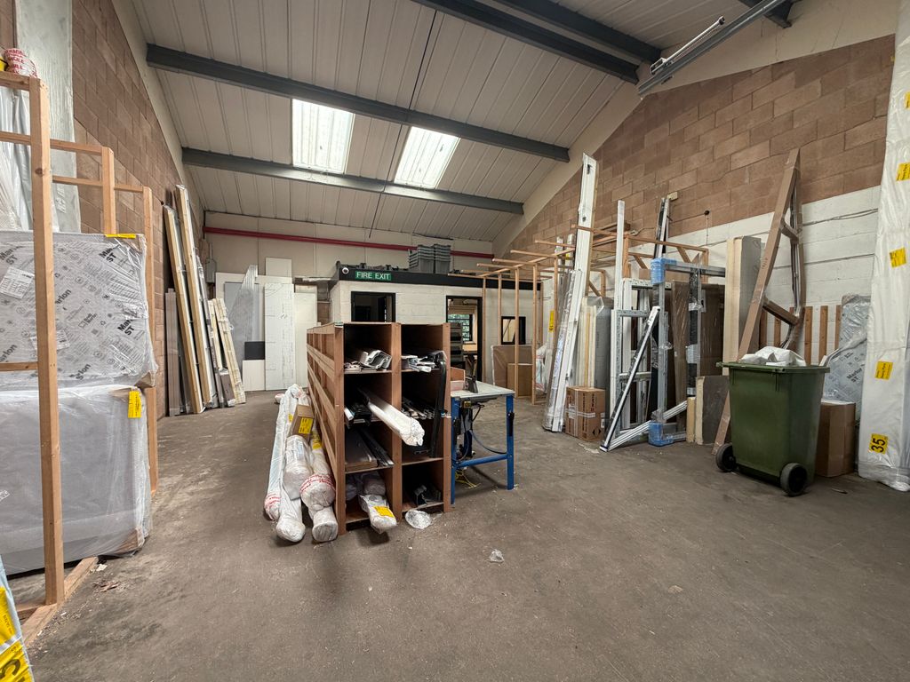 Property photo 3 of 4