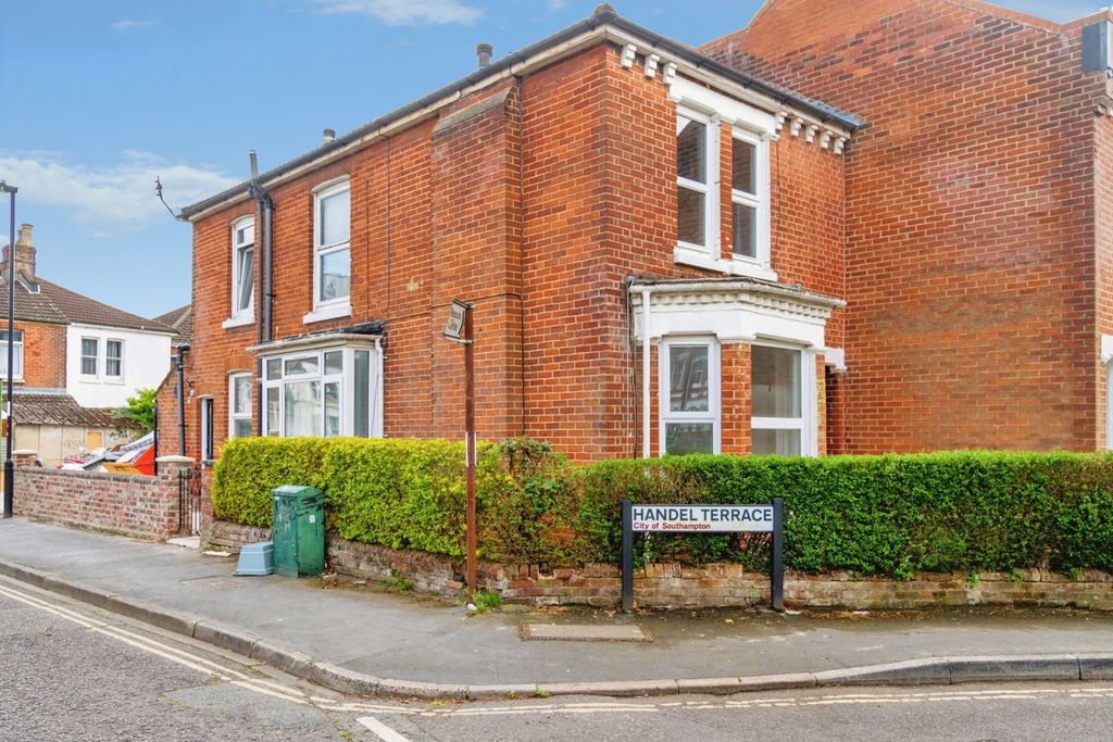 Property photo 3 of 16 Pbox-Img.Jpg