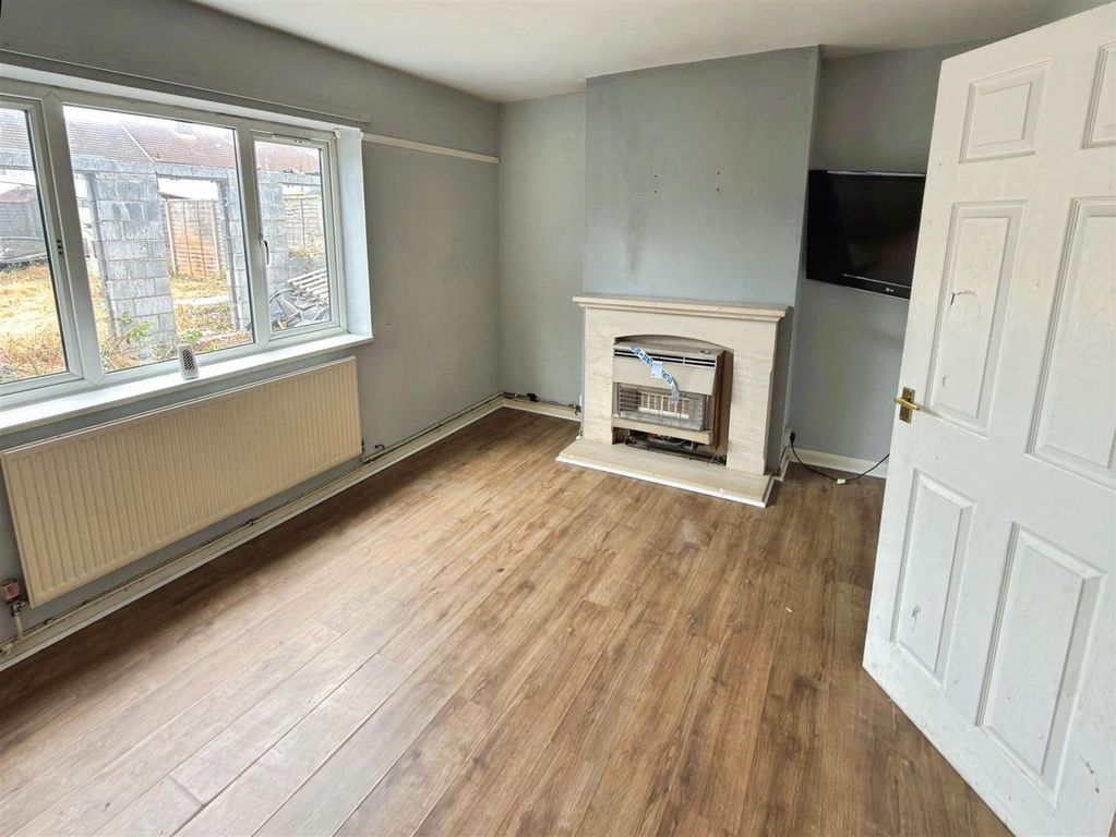 Property photo 3 of 10 Spashett Raod (6).Jpg