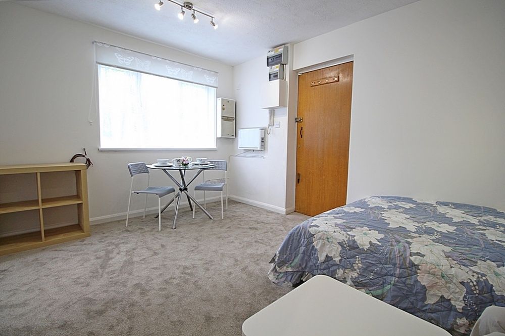 Property photo 2 of 6 Gallery