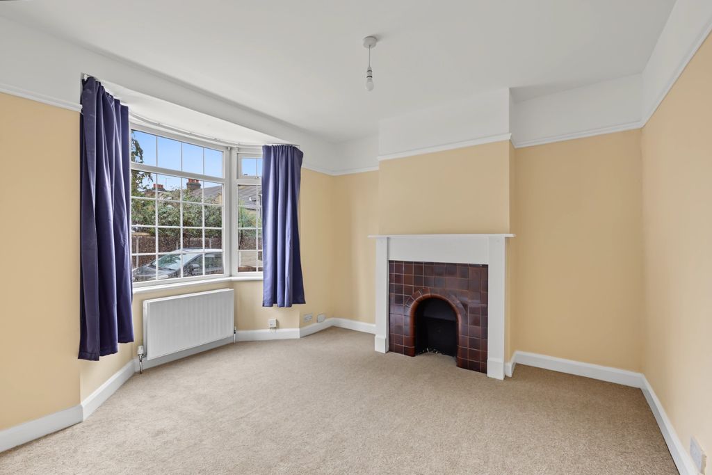 Property photo 2 of 16 6102945
