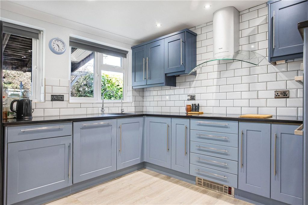 Property photo 3 of 24 Picture 3