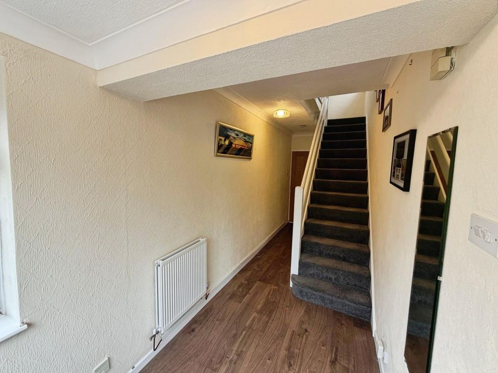 Property photo 3 of 32 31388cc6--4F1C-A4D3-0140Ffe29B30-18892-00000740285