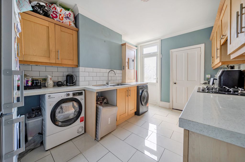 Property photo 3 of 11 1434682-4-69c57A7...