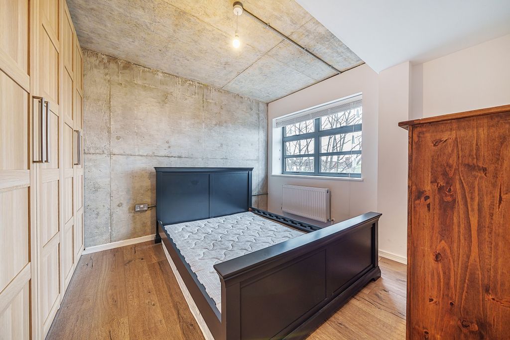 Property photo 2 of 7 965839 (6)c