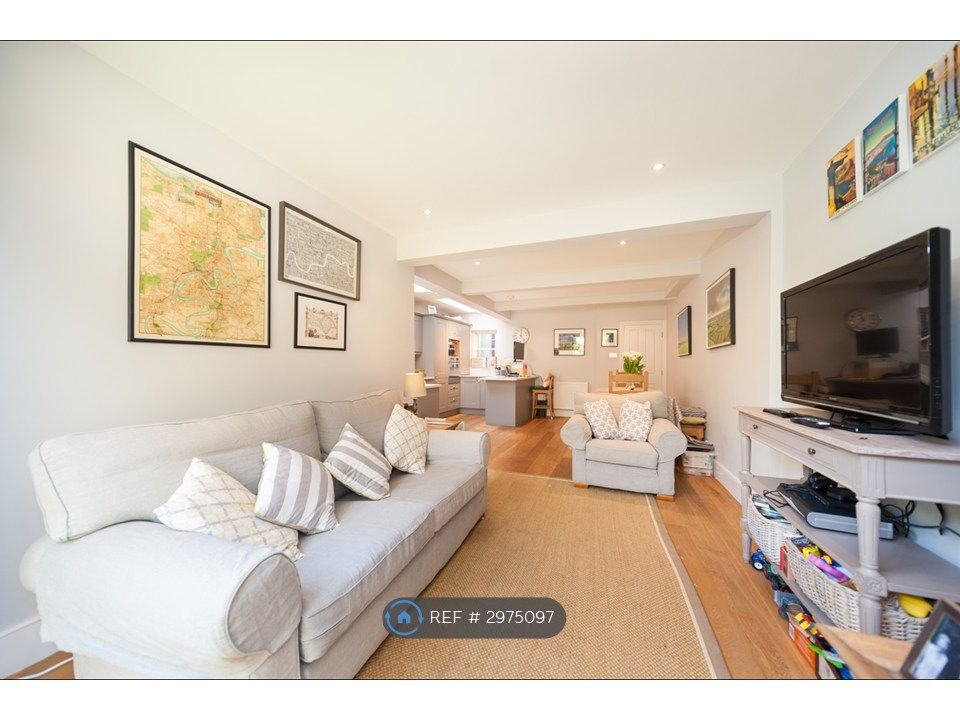 Property photo 1 of 13 Living