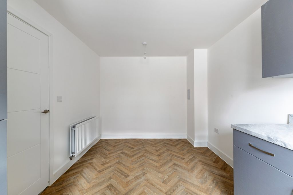 Property photo 2 of 7 Photo