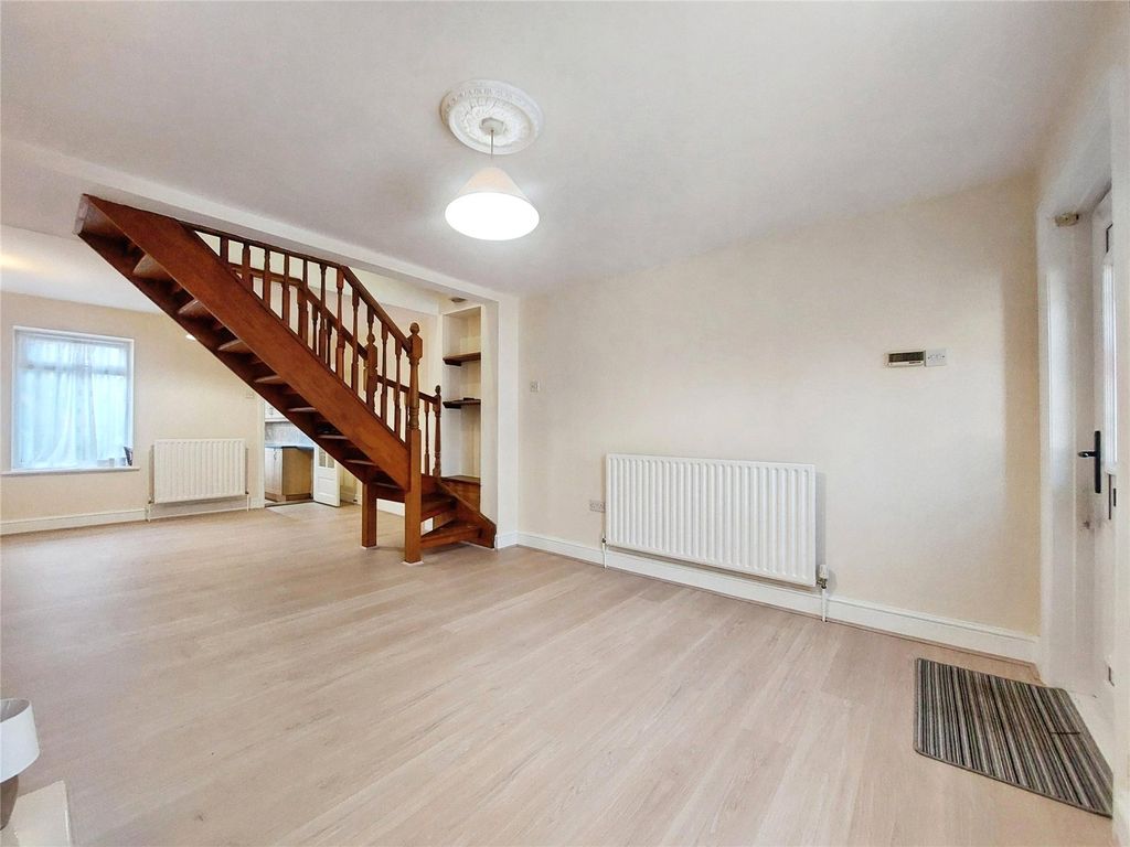 Property photo 2 of 18 Picture No. 22