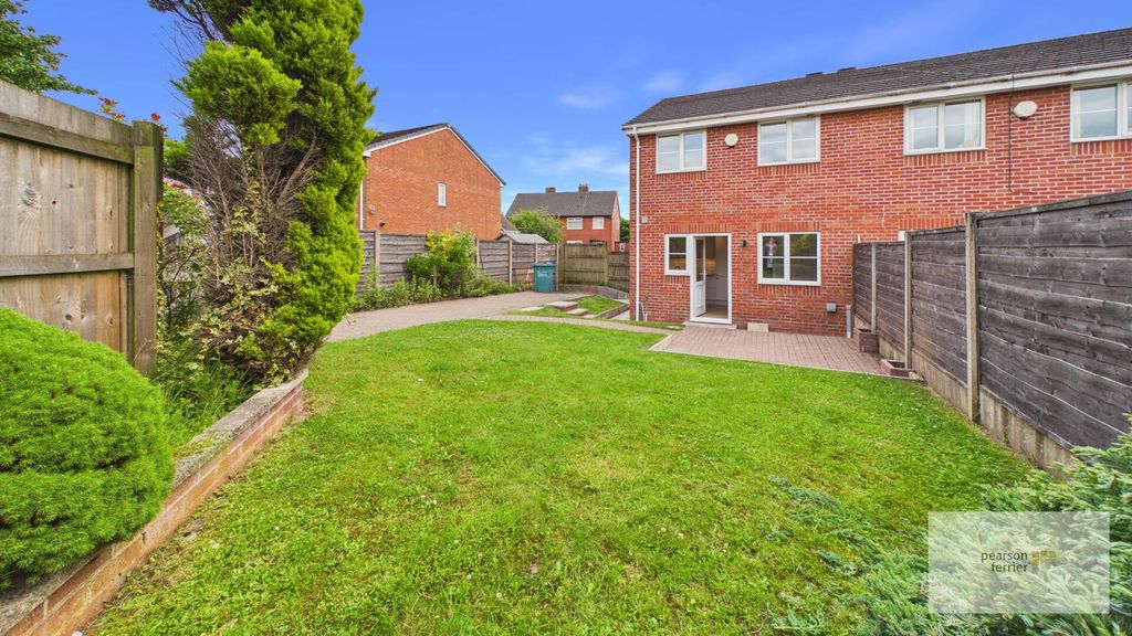 Property photo 2 of 18 Rear Garden