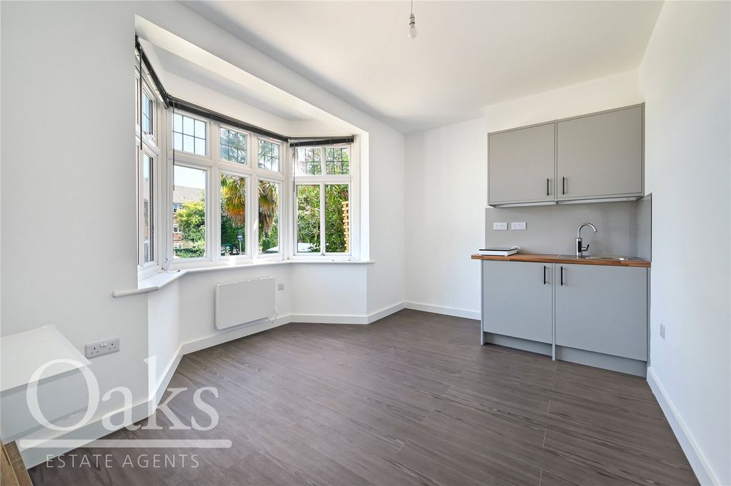 Property photo 2 of 6 Studio