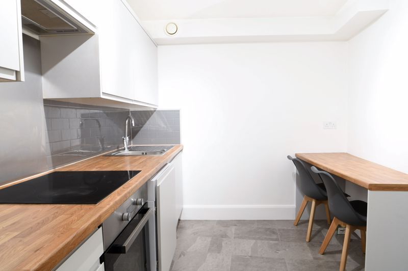 Property photo 3 of 6 Photo 11