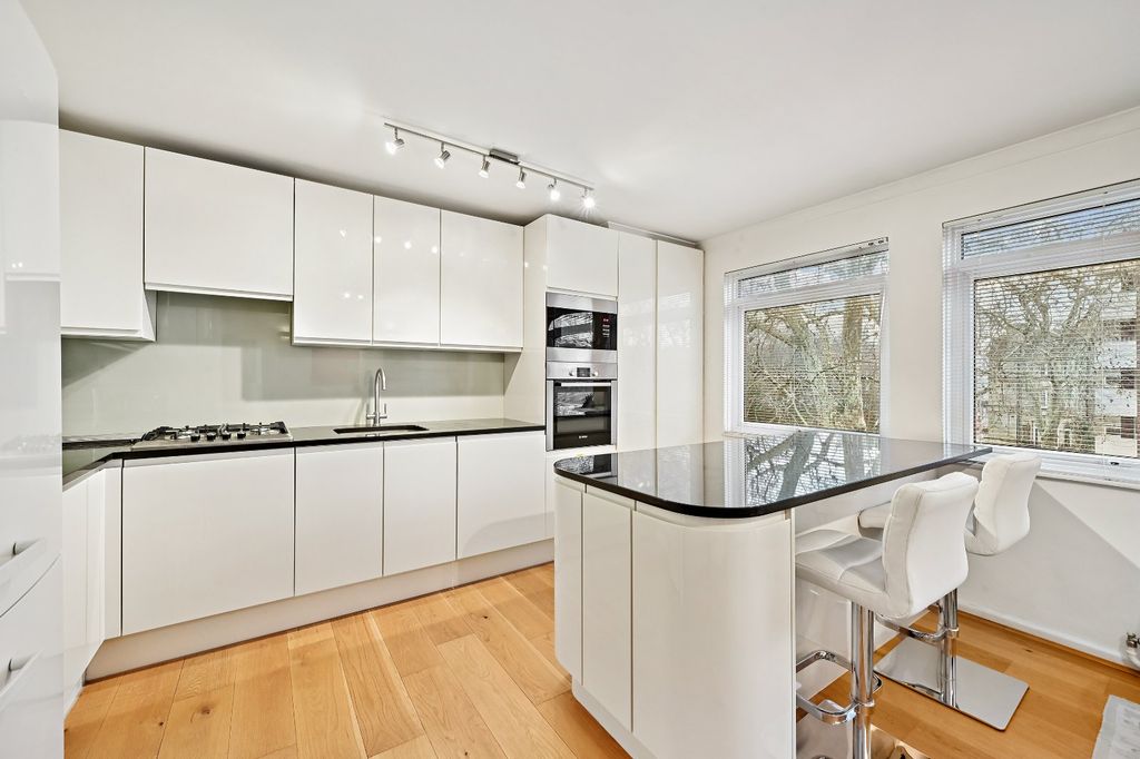 Property photo 2 of 9 Picture No. 53