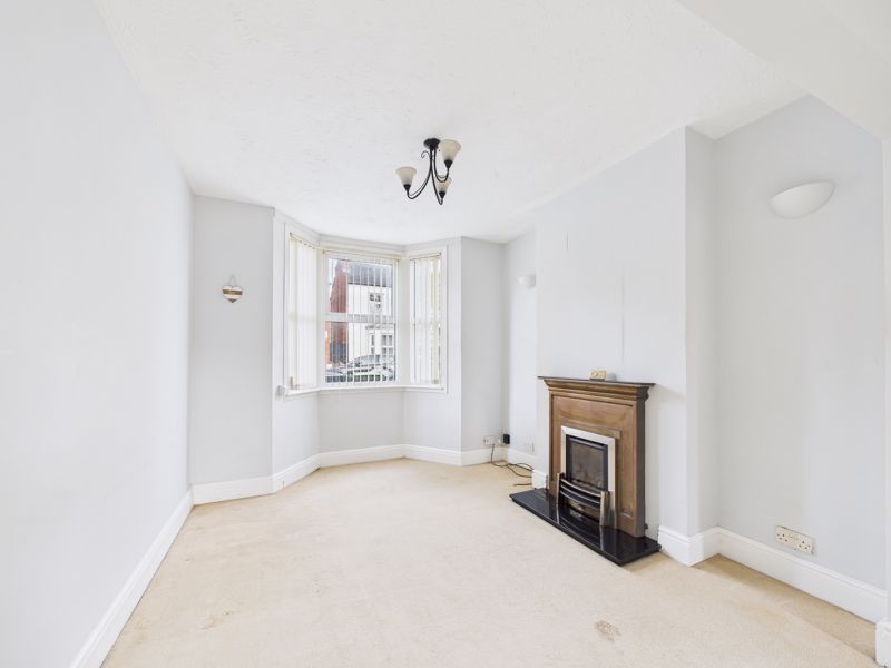 Property photo 2 of 8 Lounge