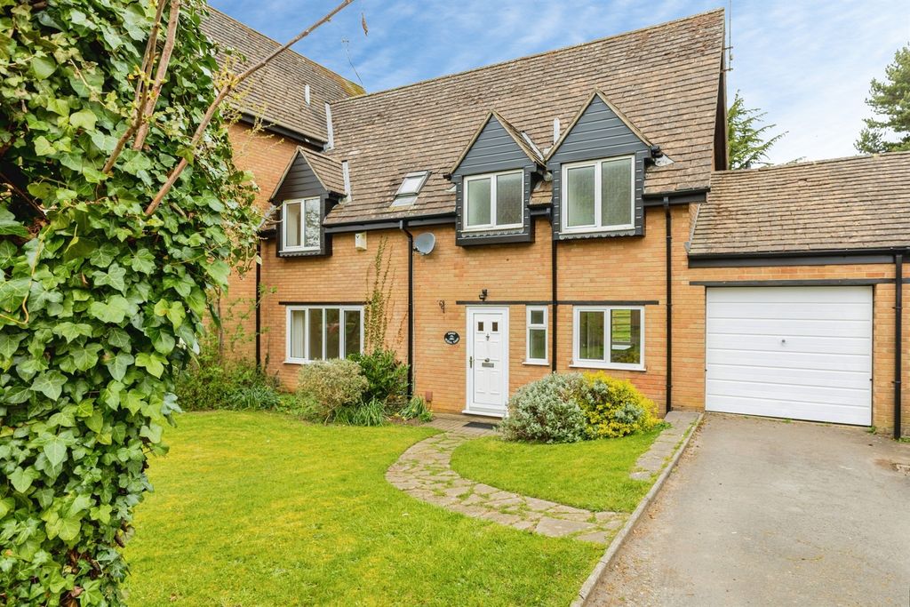 Property photo 1 of 18