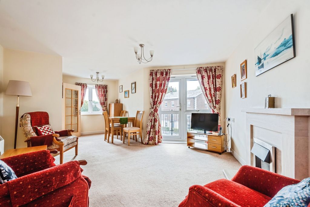 Property photo 3 of 15