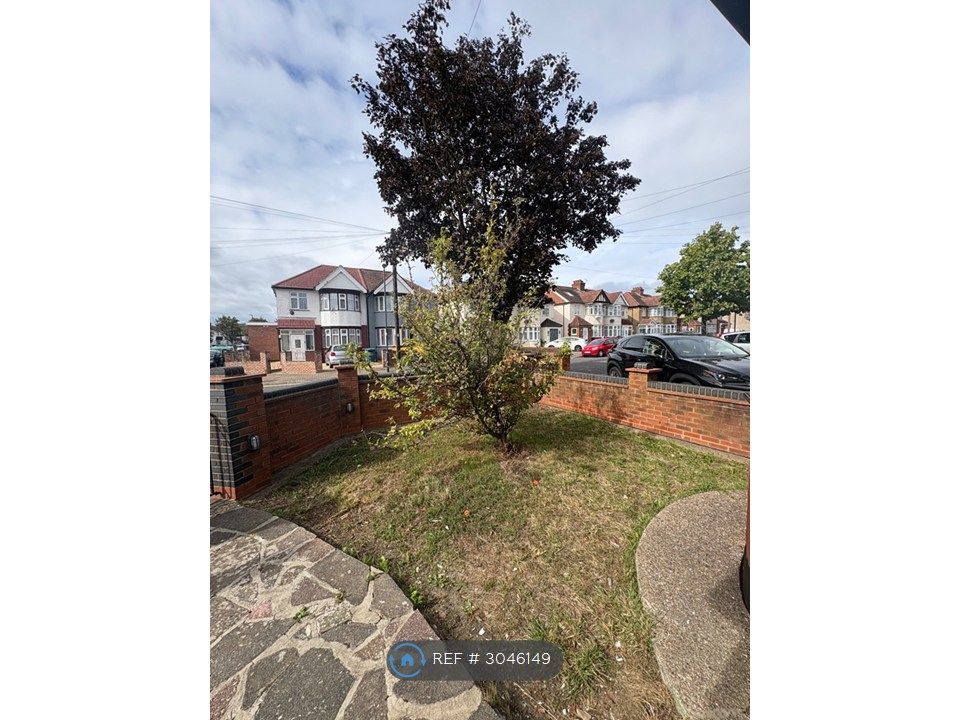 Property photo 3 of 35