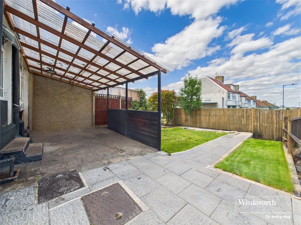 Property photo 1 of 11 Picture No. 15