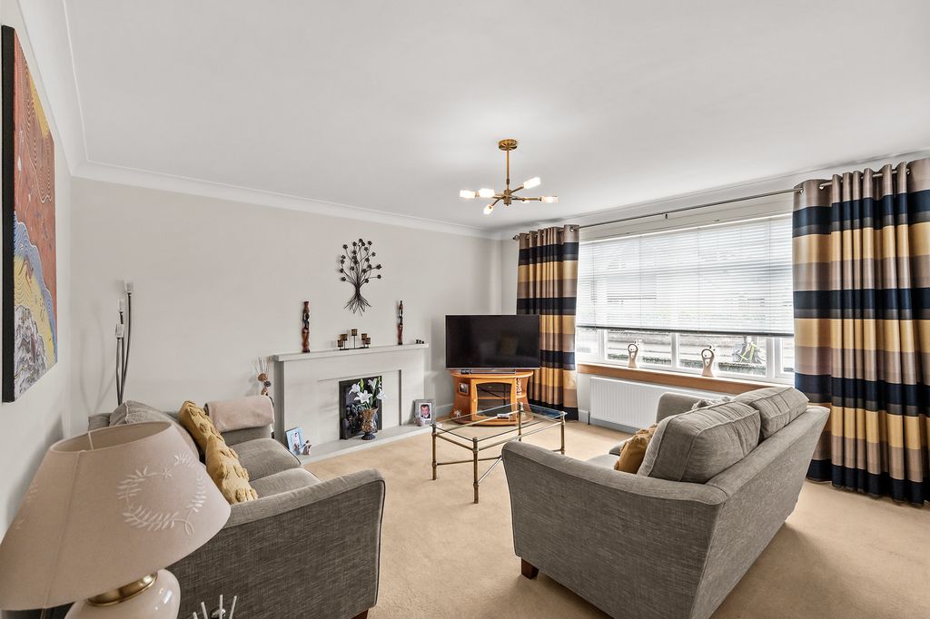 Property photo 2 of 36