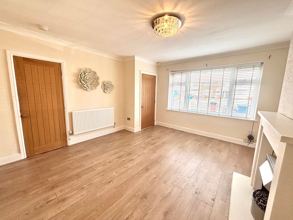 Property photo 2 of 11 Reception Room