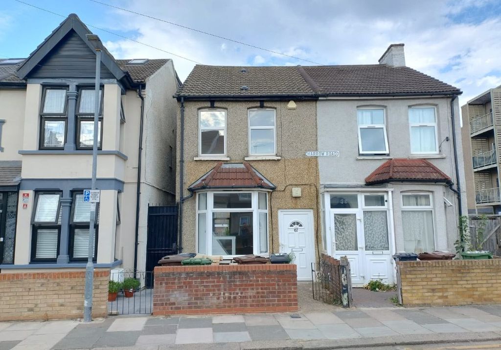 Property photo 1 of 2