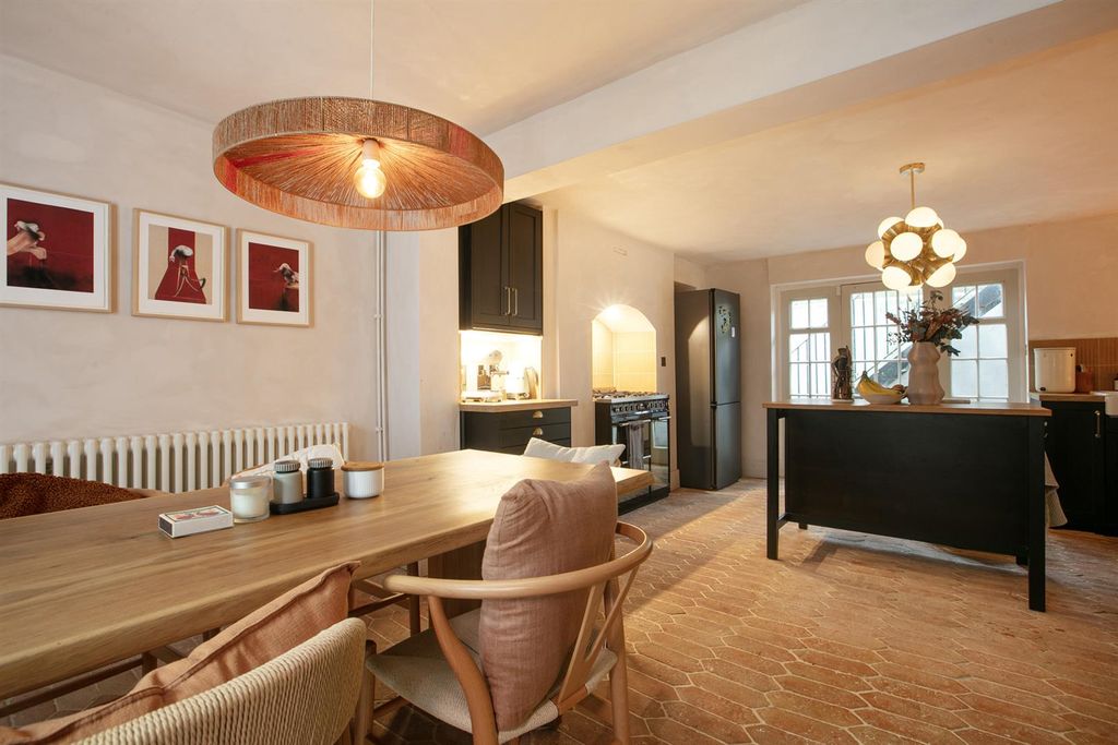 Property photo 2 of 43 3Y6A9480.Jpg