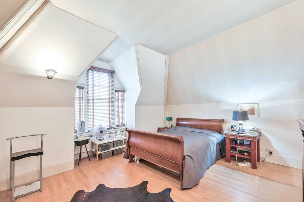 Property photo 3 of 9