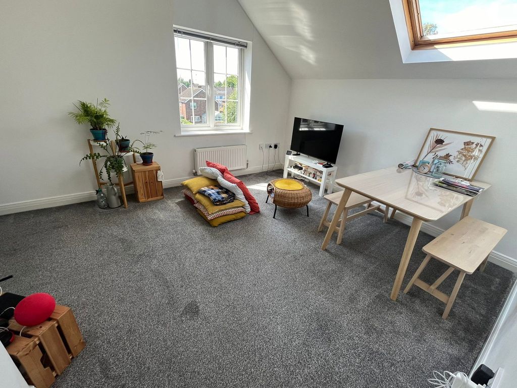 Property photo 3 of 7