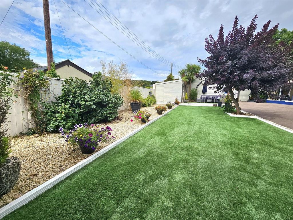 Property photo 3 of 26