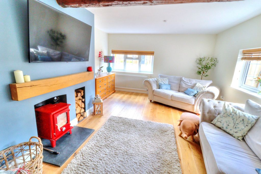 Property photo 2 of 16