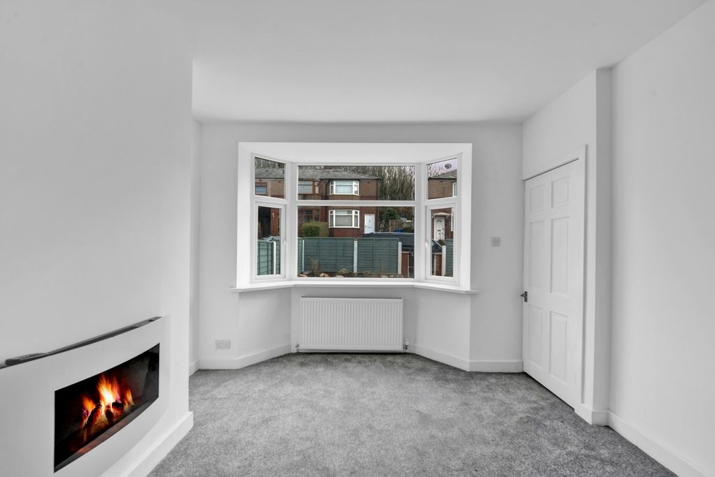 Property photo 3 of 34