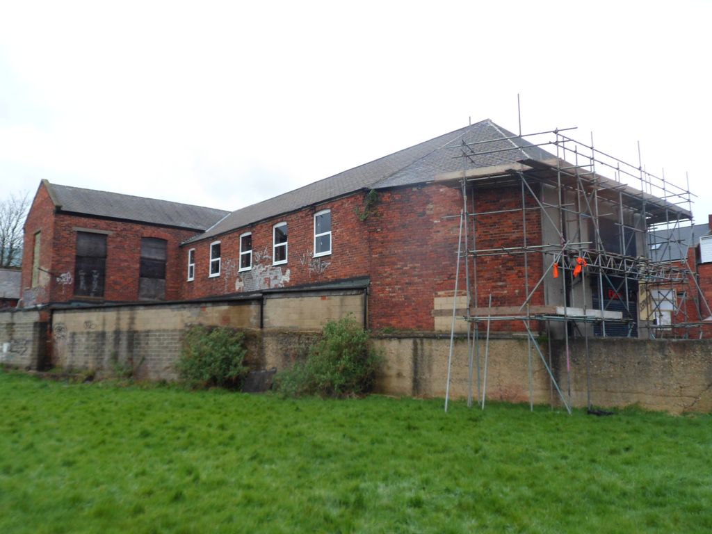 Property photo 2 of 11