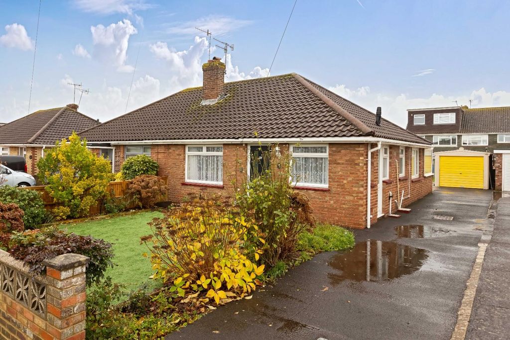 Property photo 1 of 13 Crown Road_14.Jpg