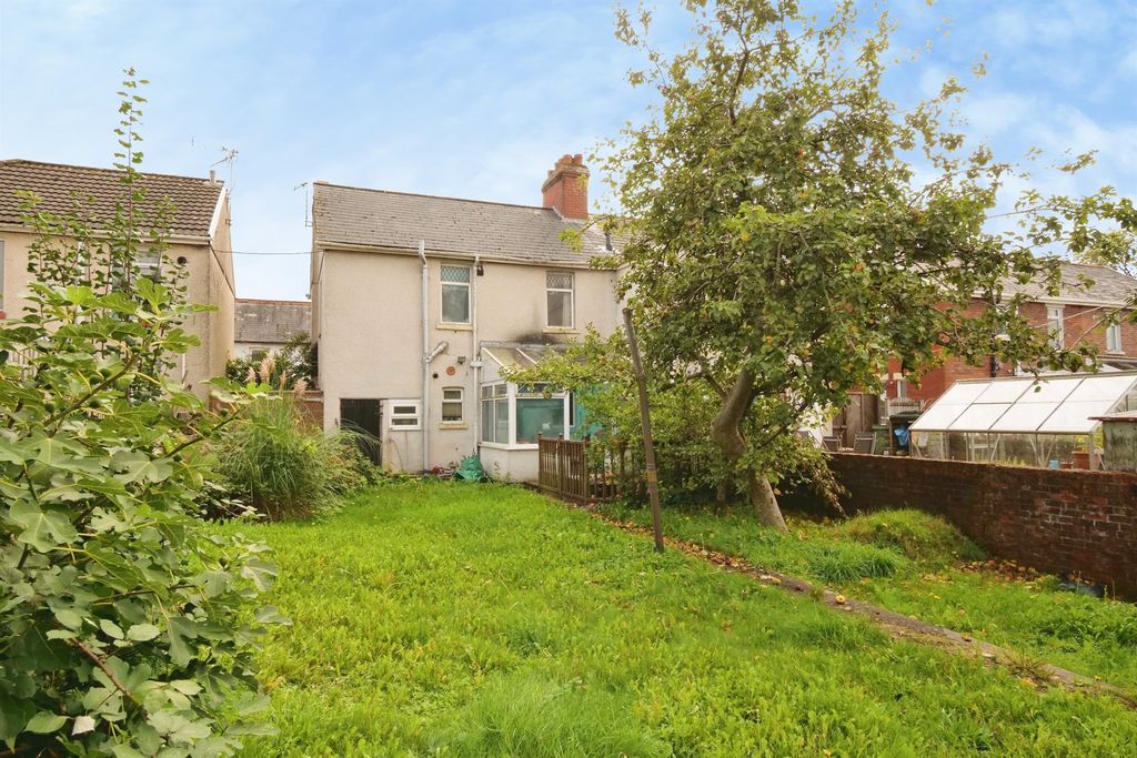 Property photo 2 of 19