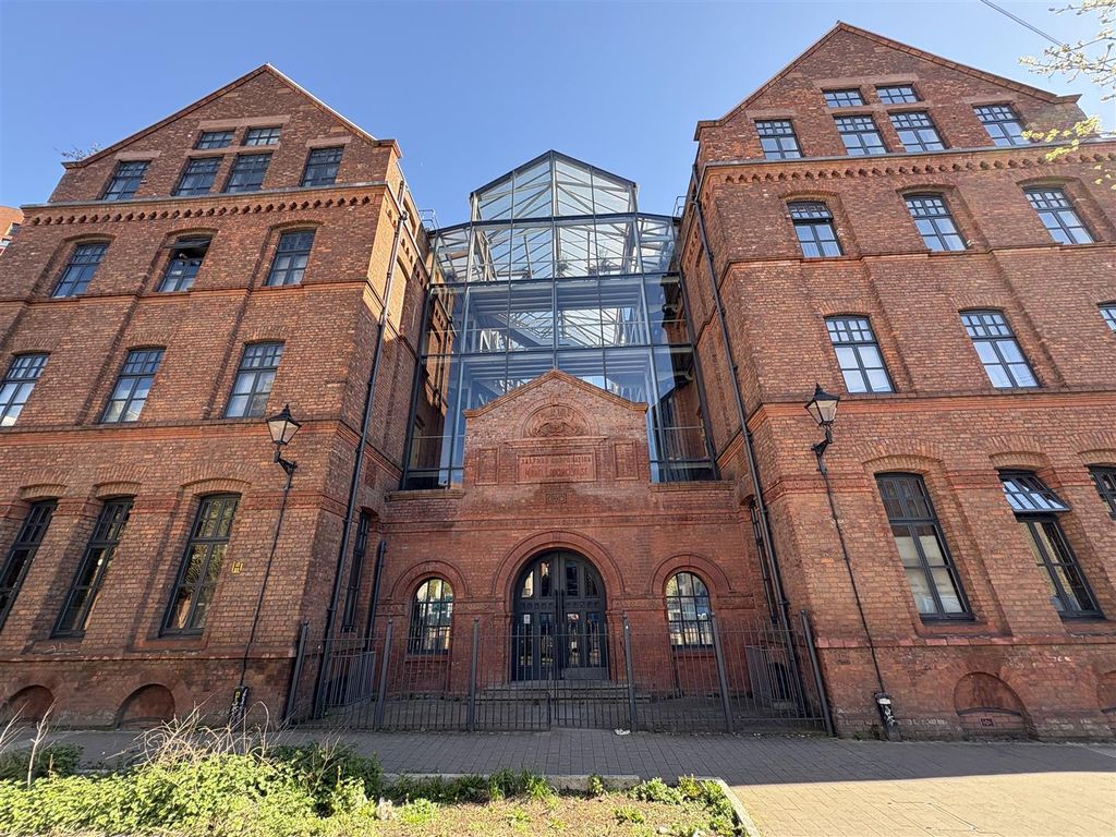 Property photo 1 of 20