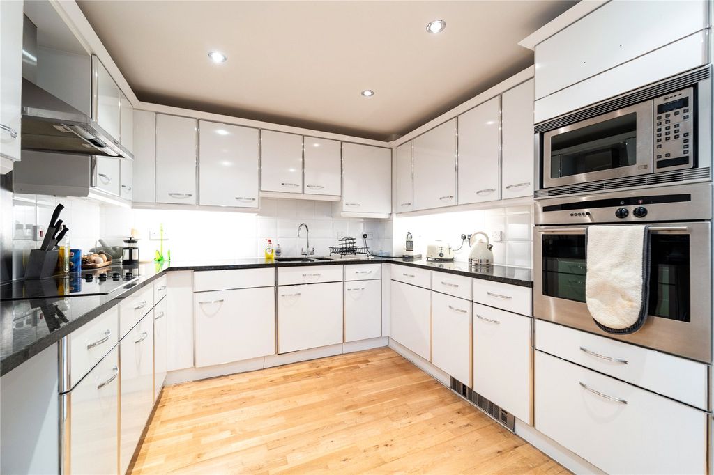 Property photo 3 of 14 Picture No. 07