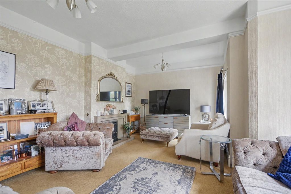 Property photo 3 of 62 Reception Room 1