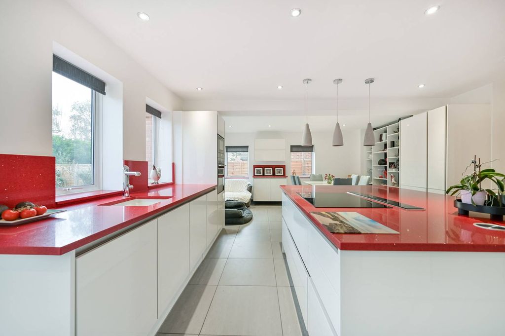 Property photo 3 of 15