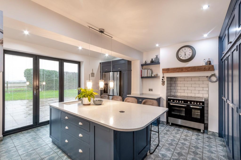 Property photo 3 of 29 Dsc_0840-Edit.Jpg