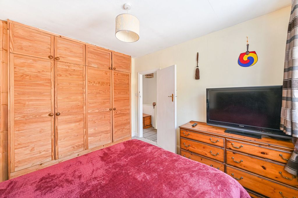Property photo 1 of 24