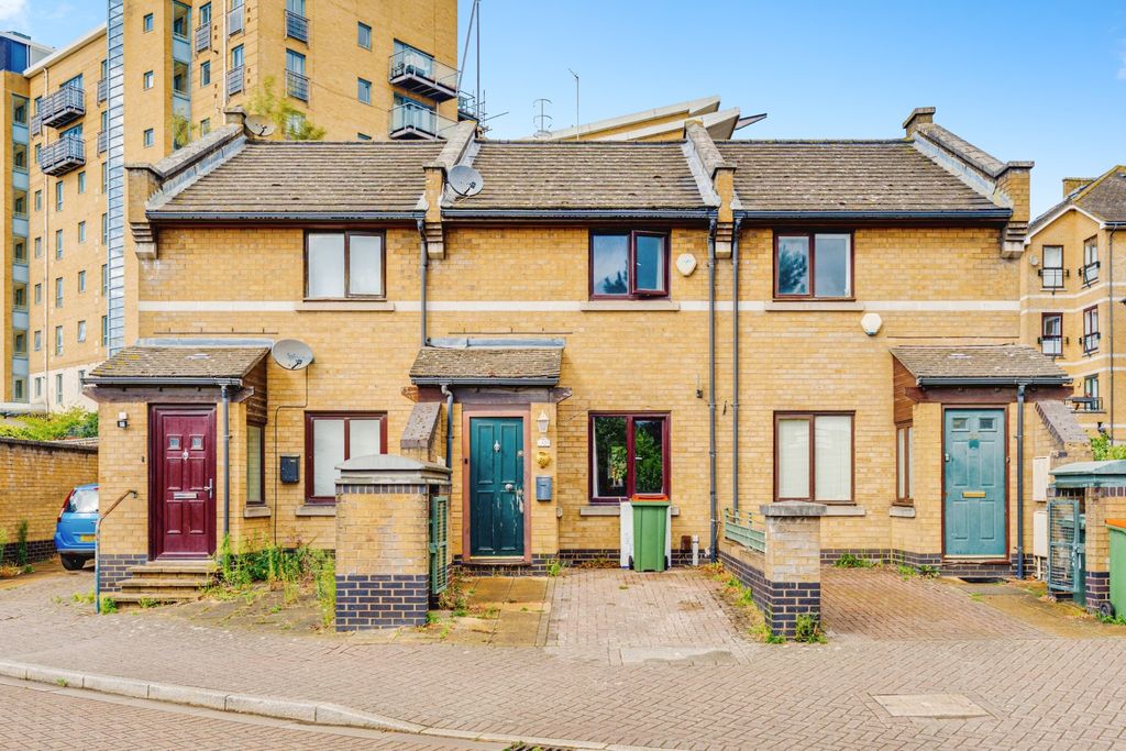 Property photo 3 of 10
