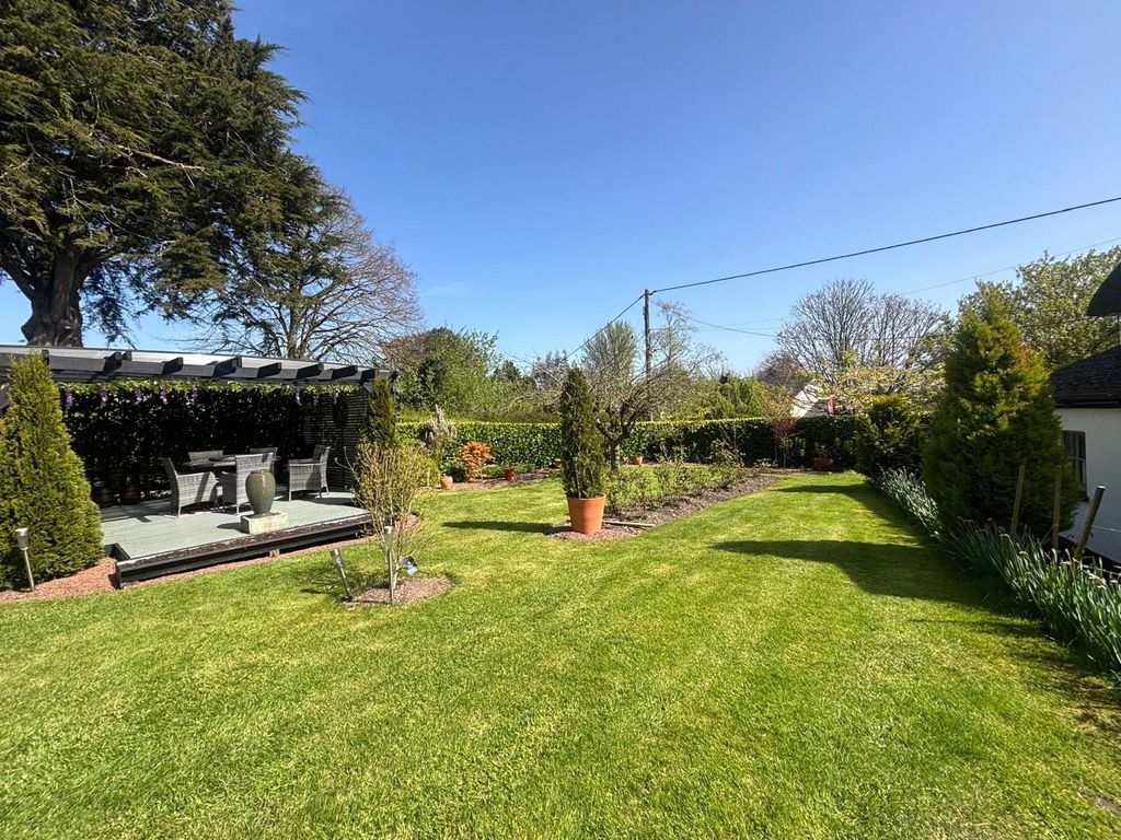 Property photo 2 of 20 Picture No. 34