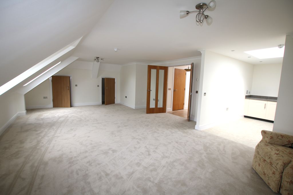 Property photo 3 of 10 26Maynardhousec