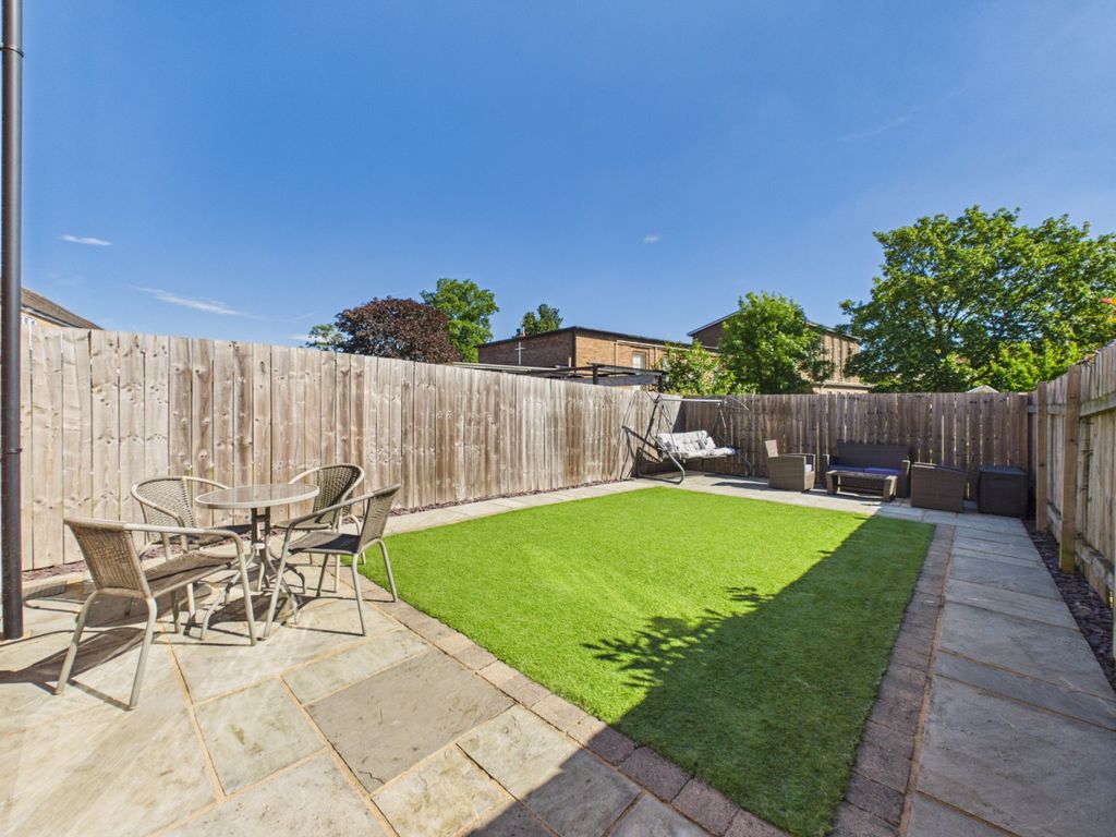 Property photo 2 of 13 5216973
