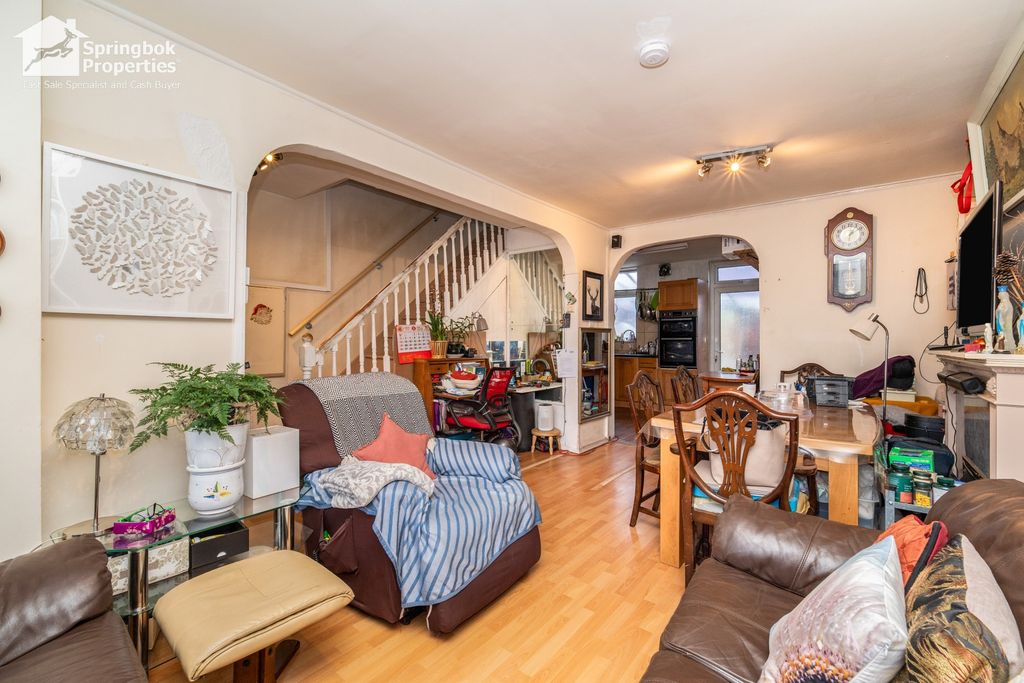 Property photo 3 of 13 Image 2